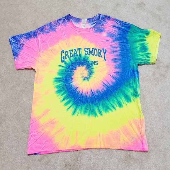 Gildan Tops - Great Smoky Mountain Tie Dye T-shirt 100% Cotton Unisex Size Large Embroidered